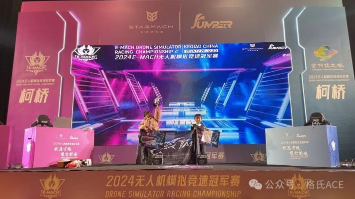 左李可兒、右李明逸